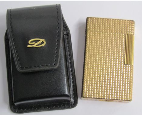 St Dupont gold plated cigarette lighter 0495CT - with cover