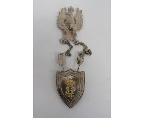 Italian Officer's Pouch Belt Furnituregood die cast silvered eagle with shield to its breast.  Talons clutching chains which 