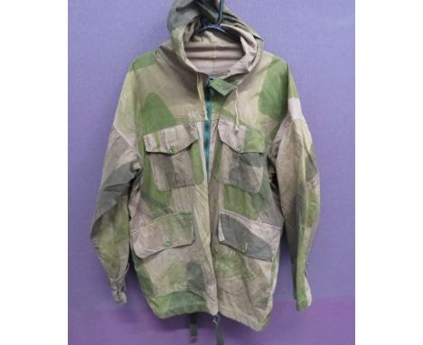 WW2 Pattern Camouflaged Windproof Smocktan, brown and green camouflage smock with pull up hood.  Pleated chest pockets and lo