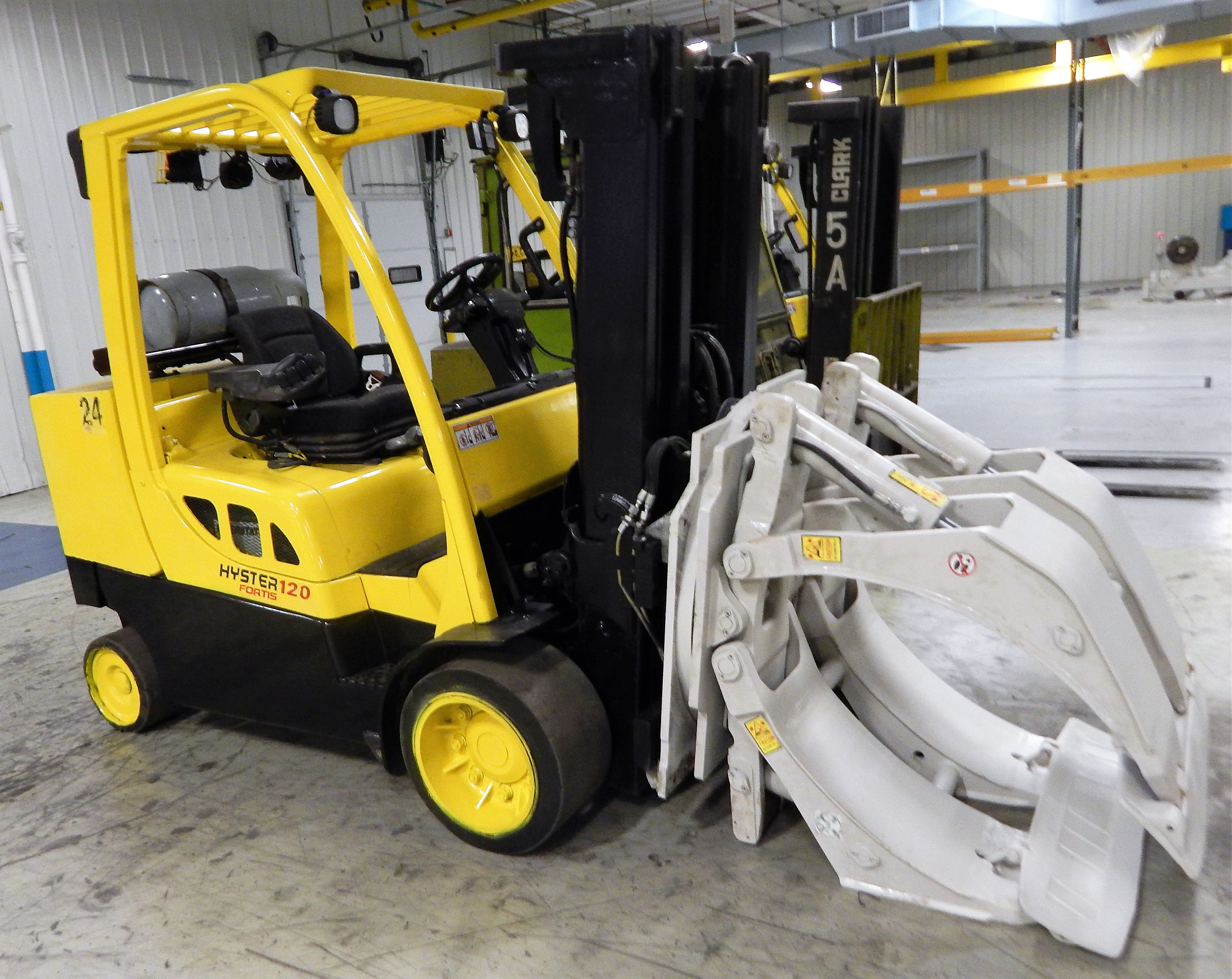 HYSTER MDL. S120FTPRS 12,000 CAPACITY ROLL CLAMP TRUCK, WITH 9879