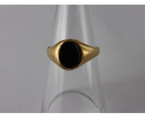A Gentleman's 9ct Gold Hallmark Signet Ring, size U, approx 2.2 gms