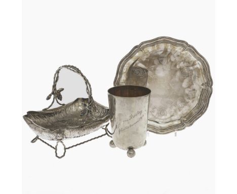 Drei SilberteileB. Menner, Stuttgart. - Wilhelm Binder, Schwäbisch-Gmünd. - Hukin &amp; Heath, Brimigham Ca. 1898-1925Silber 