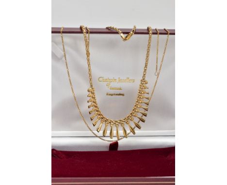 A 9CT GOLD CLEOPATRA NECKLACE AND CHAIN, a yellow gold fancy link chain, fitted with graduated yellow gold bars, length 430mm