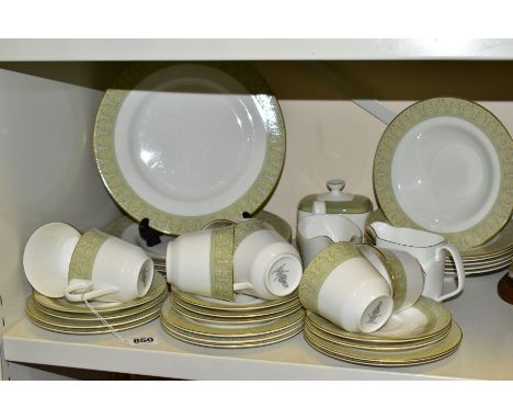 A THIRTY SIX PIECE ROYAL DOULTON 'SONNET' H5012 DINNER SERVICE, comprising a gravy boat with stand, a milk jug, a covered sug