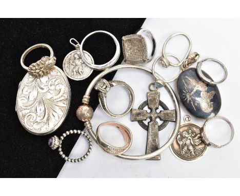 AN ASSORTMENT OF SILVER AND WHITE METAL, to include a silver locket, engraved with foliage detail, hallmarked Birmingham 1971