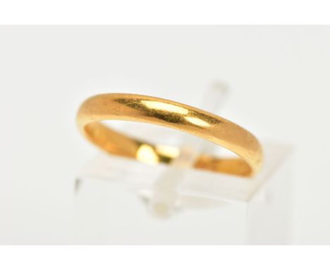 A 22CT GOLD BAND RING, a slim yellow gold band, approximate width 3mm, inner band stamped 'fidelity' hallmarked 22ct Chester 