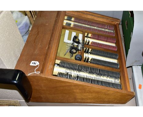 RAYNER OF ENGLAND OPTICIANS SIGHT TESTING SET, to include a pair of adjustable Clement Clarke dioptre lens holders and approx