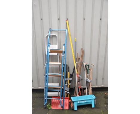 AN ALUMINIUM STEP LADDER length 165cm, a metal step ladder and a small collection of garden tools