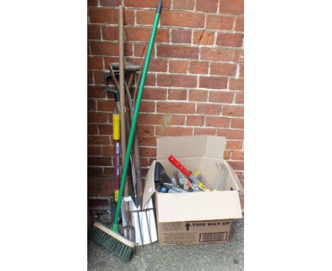 Various garden tools, a sundial and other utensils 