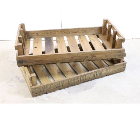 Two vintage pine fruit pickers trugs, each 76cm long x 15cm high 