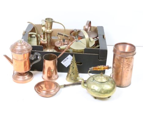 A collection of mixed brass and copper ware to include kettles, water can, ladle and pan. 