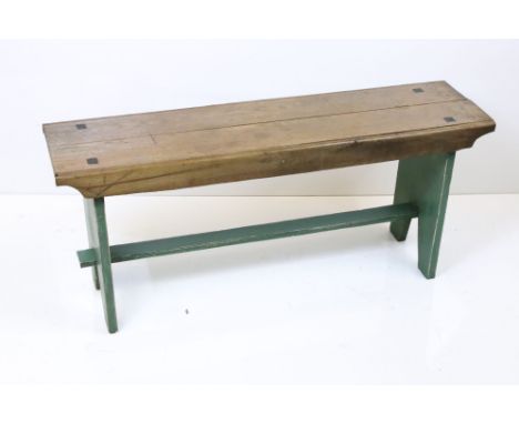 Oak kitchen bench, 98cm long x 42cm high 