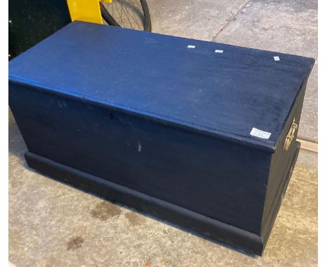 Painted pine trunk.  (B.P. 21% + VAT) 