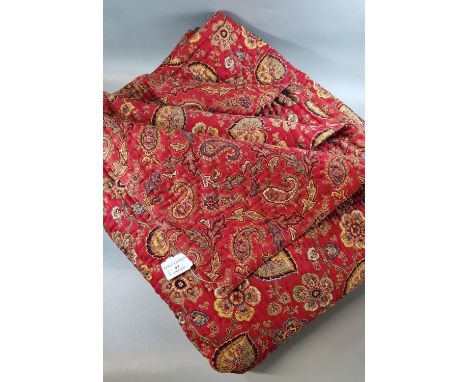 Vintage red ground reversible paisley and floral and foliate printed quilt or bedspread. (B.P. 21% + VAT)  197x167cm approx. 