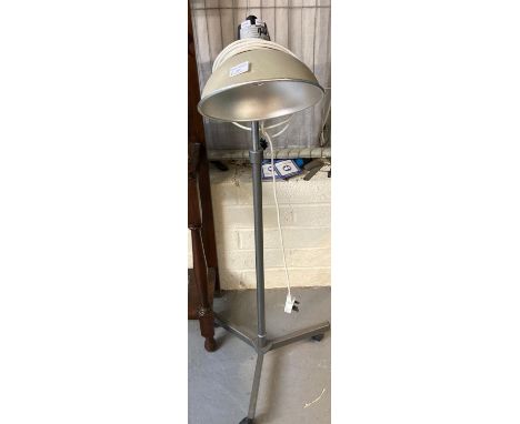 Medical type telescopic lamp.  (B.P. 21% + VAT) 