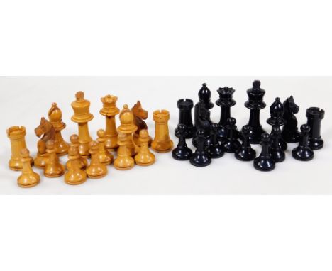 A Staunton style chess set, comprising black and white pieces, the white queen 6cm H, unmarked.  (a quantity)