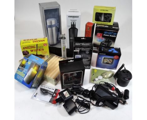 Various boxed electrical items, gadgets, etc.  to include a desk top power supply transformer, 16cm W, Amazing Wipes floor cl