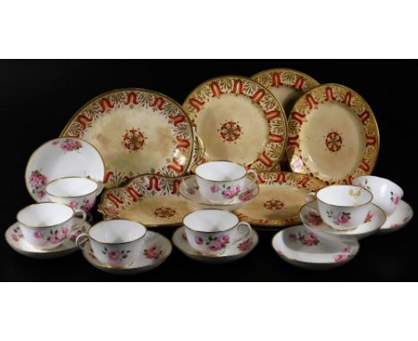 Various Royal Crown Derby and Derby china, comprising an early 19thC service, with shaped dishes and plates decorated with fl