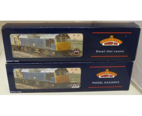 2 boxed Bachmann locomotives class 2 5/3 Bo-Bo diesel two tone green "Tamworth Castle" (32-402) and D.7646 Bo-Bo diesel (32-4