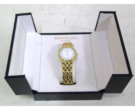 A Raymond Weil gold plated wristwatch, 9125, the circular signed dial with blue surround, Roman numeral hour markers and date