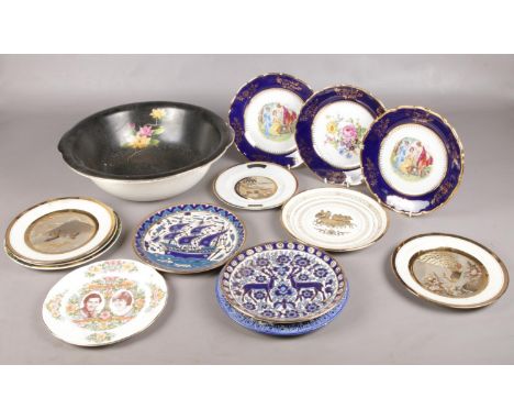 Thirteen assorted ceramic plates, together with a large wash basin. To include three Japanese Chokin plates, souvenir plates 