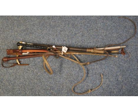 Bundle of assorted riding whips, hunting crop, swagger stick etc.(B.P. 24% incl. VAT)