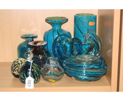 A GROUP OF MDINA GLASS, to include a large square form decanter, a squat ribbon trailed vase and a knot sculpture