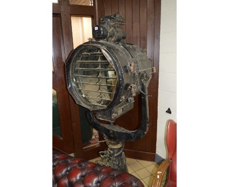 A T. FRANCIS &amp; SONS (SEARCH LIGHT MANUFACTURERS, BOLTON) 20'' SIGNALLING PROJECTOR, Serial No.56/6, pattern No.170A, Year