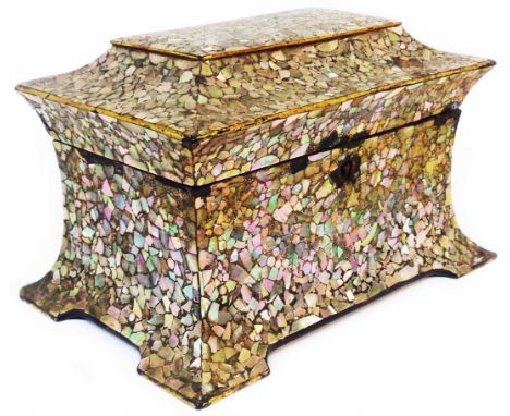 A Victorian Jennens &amp; Bettridge papier-mâché mother-of-pearl chip decorated tea caddy - lid detached and foil lining peri
