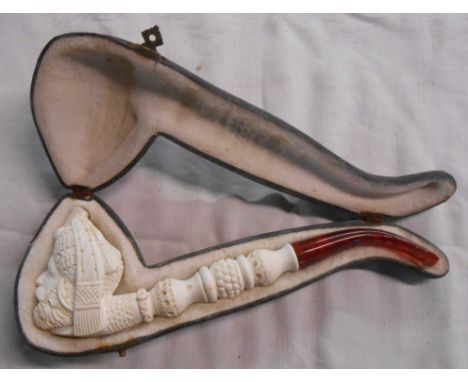A modern Turkish Meerschaum pipe set in fitted case