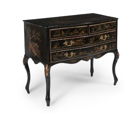 French Louis XV style commode, early 19th century.Carved and polychromed wood with chinoiserie.Gilt bronze handle.Missing key
