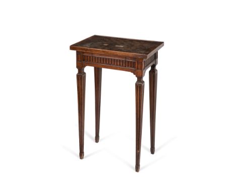 Louis XVI side table. France, ca.1780.Walnut.In need of restoration. With faults in the checkered marquetry.Measurements: 74,