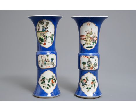 A pair of Chinese famille verte on powder blue ground gu vases, Kangxi mark, 19th C. H.: 25,5 cm      ------        Please re