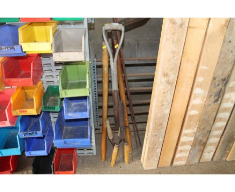 A quantity of gardening tools 