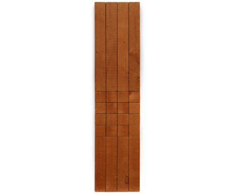 Cremer, SiegfriedDortmund, geboren 192975 x 17,5 cm, o. R."Holzrelief", 1975. Holzleisten auf Holzblock geleimt. In Kugelschr