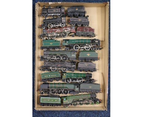 Hornby OO gauge model railways locomotives including 4-6-2 Flying Scotsman 4472 LNER green, 4-6-2 Duchess of Atholl 4623 BR g