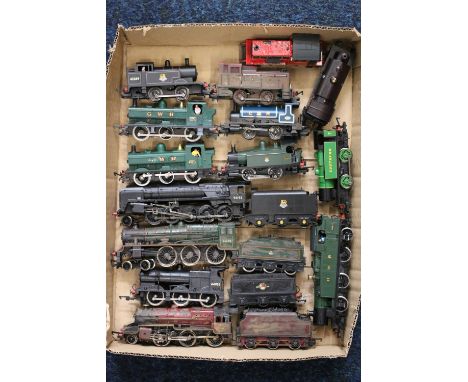 OO gauge model railway locomotives including Bachmann 2-10-0 tender locomotive 92192 BR black, Mainline 4-6-0 tender locomoti