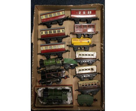 Hornby O gauge tinplate model railways including 501 0-4-0 clockwork locomotive 1842 green, boxed, 0-4-0 clockwork locomotive