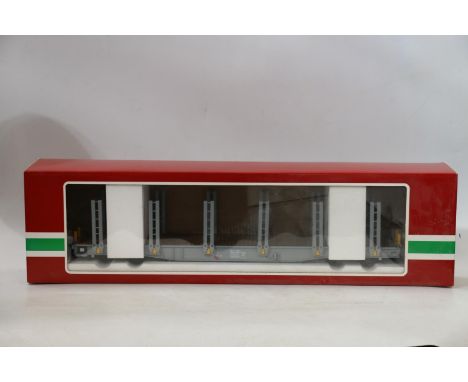 LGB Lehmann Gross Bahn 'The Big Train' (Gebr Marklin of Germany), G gauge model railways 40922-01 Stake Car with tooled waste