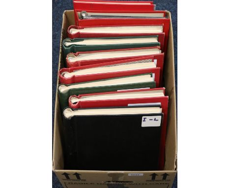 Thematic stamp collection of birds, held across nine albums ton include much Commonwealth, first day covers, used and mint st