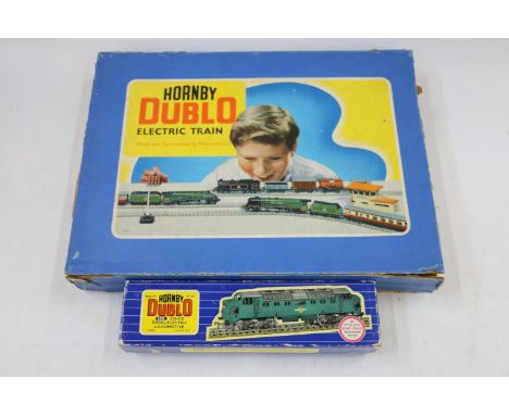 Hornby Dublo OO gauge model railways 3232 co-co diesel-electric locomotive three rail BR green, boxed and EDG18 2-6-4 Tank Go