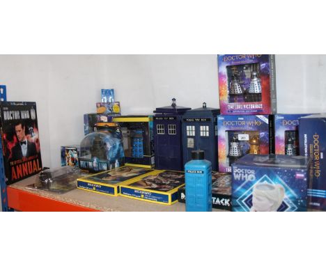 Doctor Who. Shelf of collectables to include boxed Dalek Drone, Dalek Scientist &amp; Dalek Executioner by the Hero Collector