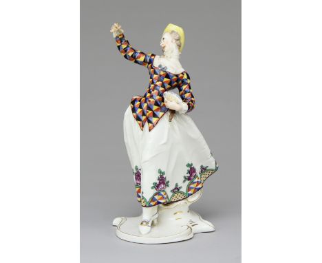 Nymphenburg - Figur "Lalage" aus der "Commedia dell' Arte" Porzellan farbig bemalt und leicht vergoldet, stehende Figur mit e