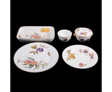 Quantity of Royal Worcester Evesham pattern oven to table wares. including large rectangular dish, 39cm, etc.