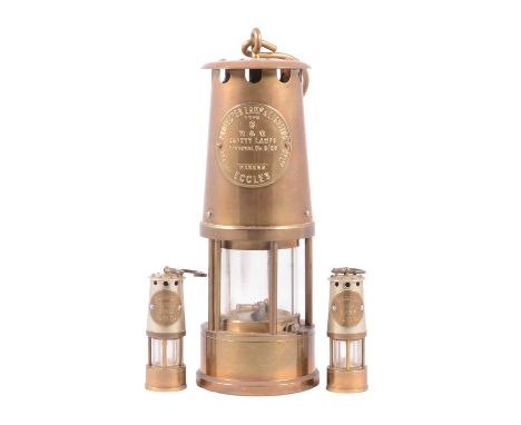 Brass miners safety lamp and two miniature lamps.Qty: 3