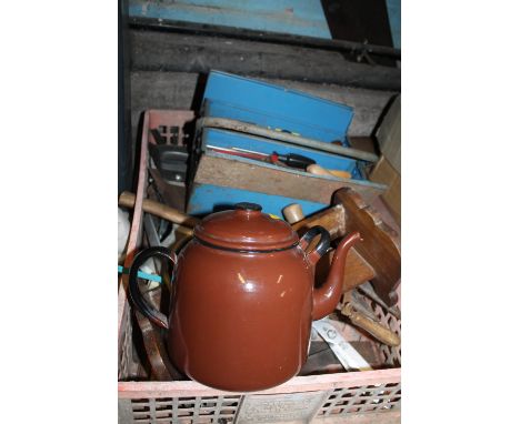 A LARGE QUANTITY OF ASSORTED HAND TOOLS TOGETHER WITH AN ENAMEL KETTLE 