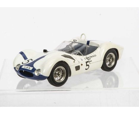 A CMC 1:18 Maserati Tipo 61 Birdcage 1960, M-047, in original box with certificate, instructions, swing tag and cloth, G-VG, 