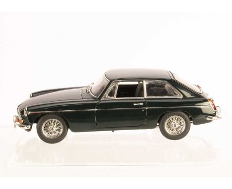 AutoArt 1:18 MGB GT Coupe MK II 1969, 76602, in original box, VG-E, sticker residue to boot, would benefit from cleaning, dus