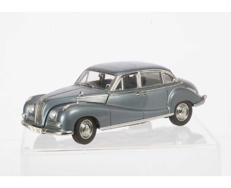 AutoArt 1:18 BMW 502 2.6 Luxus, 70592, in original box, VG-E, would benefit from cleaning, dusty from display, from a smoking