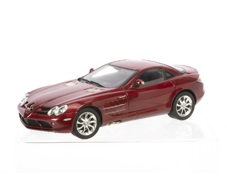 A CMC 1:18 Mercedes-Benz SLR McLaren 2003, M-045A, in original box with certificate, swing tag and instructions, VG, lacks on